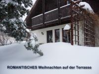 Romantisches Weihnachten auf der Terrasse